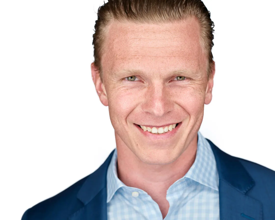 Manhattan business headshot — confident male professional